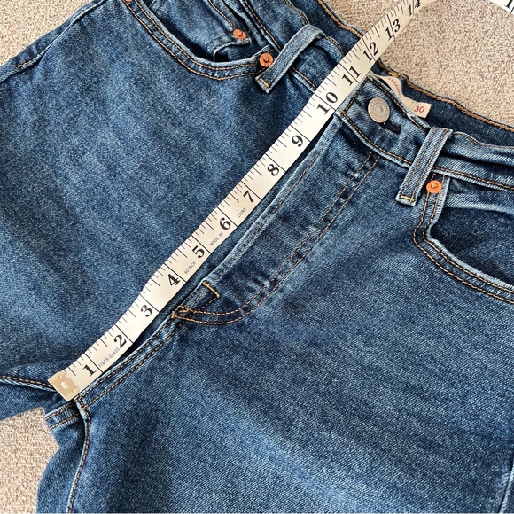 LEVI'S Wedgie Straight Hi Rise Button Fly Blue Distressed Jeans Size 30 - Picture 10 of 12